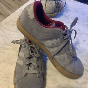 Adidas Gray and maroon Neo shoes size 9